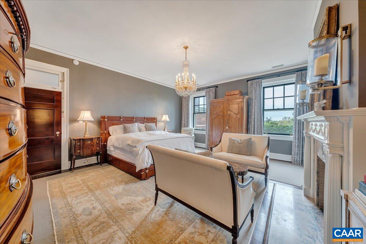 Lynchburg, Virginia 24503, United States, 7 Bedrooms Bedrooms, ,8 BathroomsBathrooms,Residential,Pending,110963