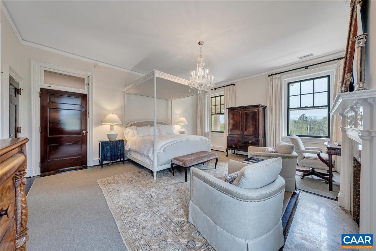 Lynchburg, Virginia 24503, United States, 7 Bedrooms Bedrooms, ,8 BathroomsBathrooms,Residential,Pending,110963