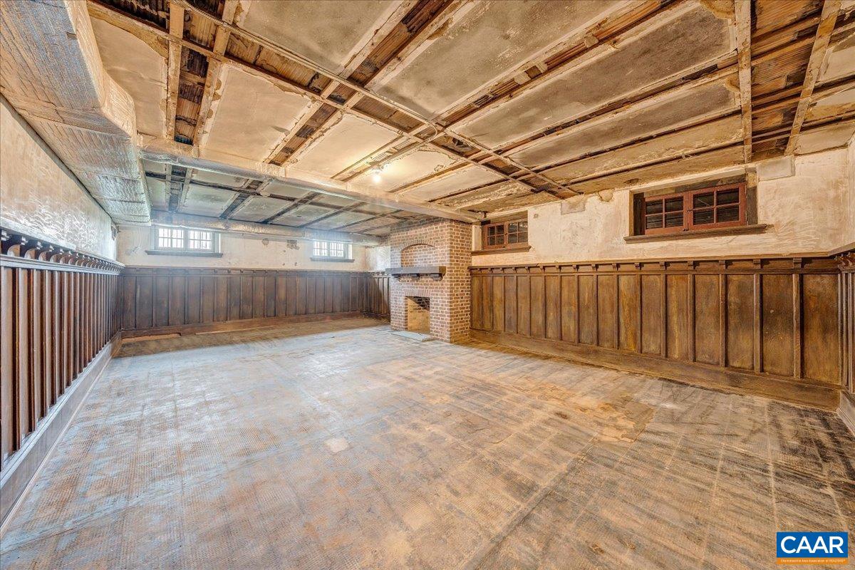 Lynchburg, Virginia 24503, United States, 7 Bedrooms Bedrooms, ,8 BathroomsBathrooms,Residential,Pending,110963