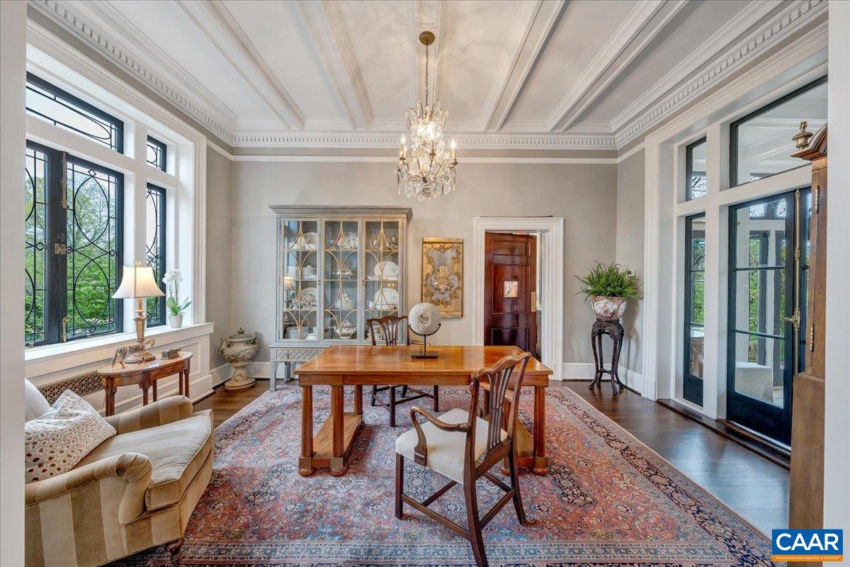 Lynchburg, Virginia 24503, United States, 7 Bedrooms Bedrooms, ,8 BathroomsBathrooms,Residential,Pending,110963