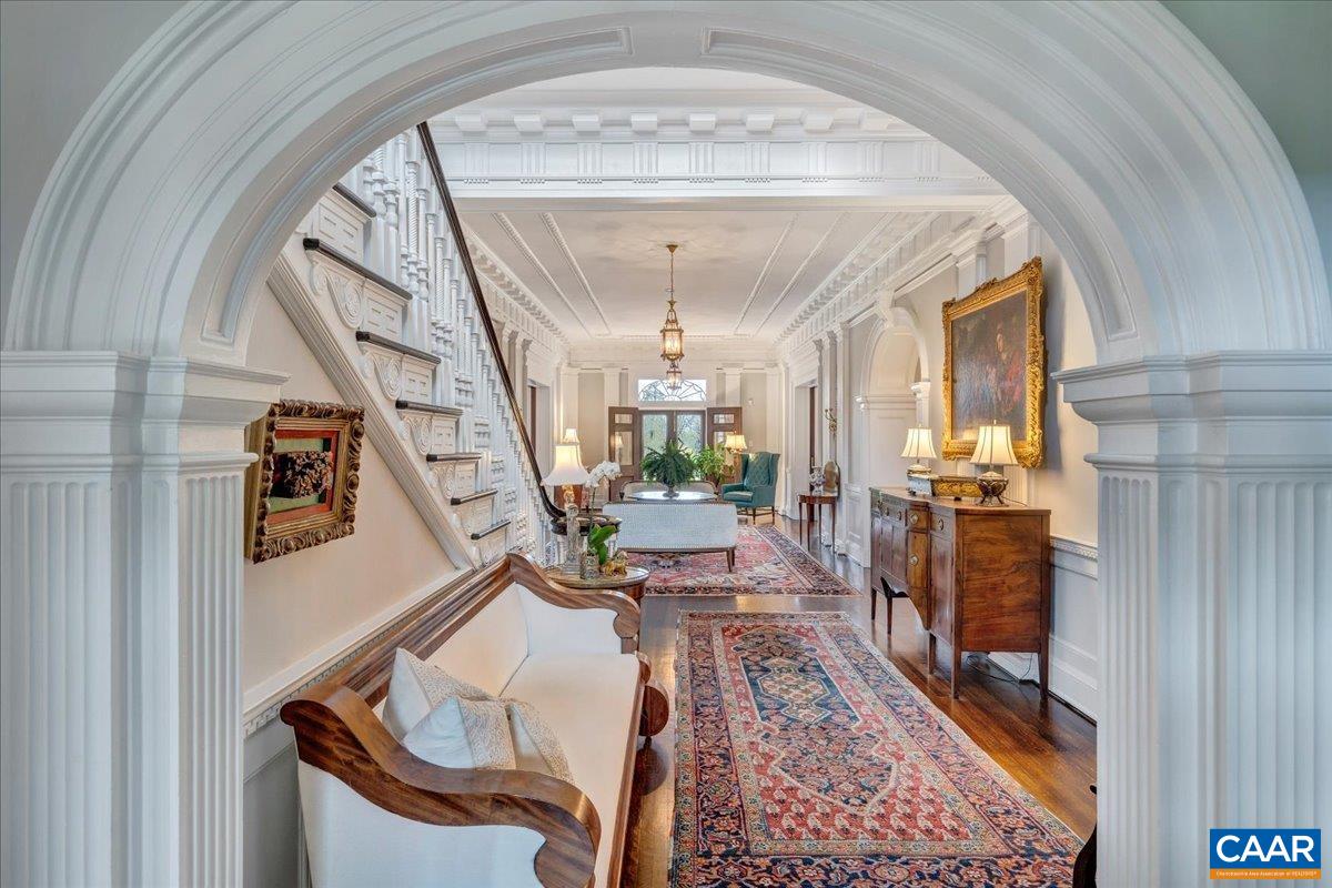 Lynchburg, Virginia 24503, United States, 7 Bedrooms Bedrooms, ,8 BathroomsBathrooms,Residential,Pending,110963