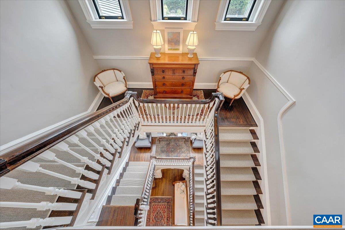 Lynchburg, Virginia 24503, United States, 7 Bedrooms Bedrooms, ,8 BathroomsBathrooms,Residential,Pending,110963