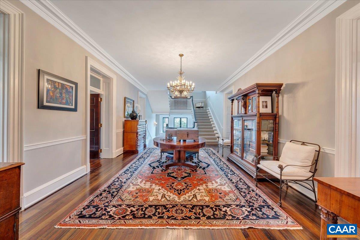 Lynchburg, Virginia 24503, United States, 7 Bedrooms Bedrooms, ,8 BathroomsBathrooms,Residential,Pending,110963