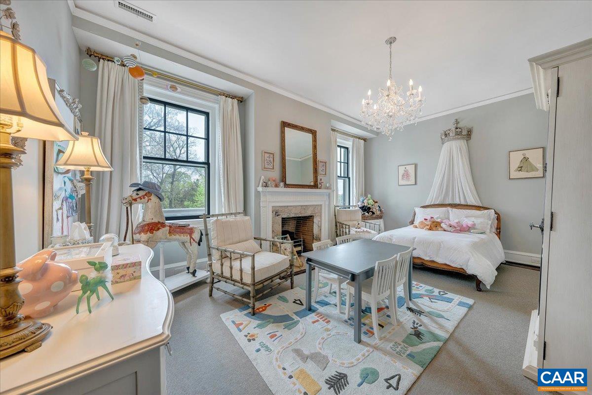 Lynchburg, Virginia 24503, United States, 7 Bedrooms Bedrooms, ,8 BathroomsBathrooms,Residential,Pending,110963