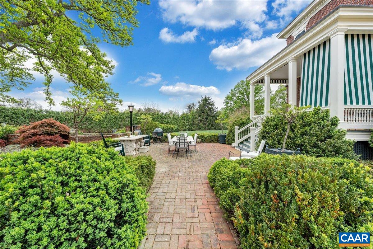 Lynchburg, Virginia 24503, United States, 7 Bedrooms Bedrooms, ,8 BathroomsBathrooms,Residential,Pending,110963