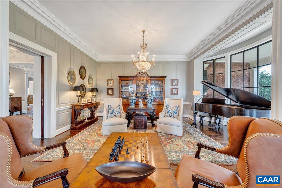 Lynchburg, Virginia 24503, United States, 7 Bedrooms Bedrooms, ,8 BathroomsBathrooms,Residential,Pending,110963