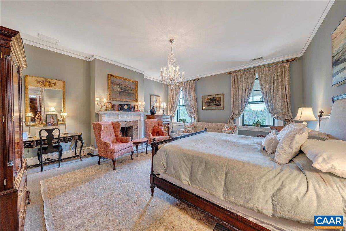 Lynchburg, Virginia 24503, United States, 7 Bedrooms Bedrooms, ,8 BathroomsBathrooms,Residential,Pending,110963