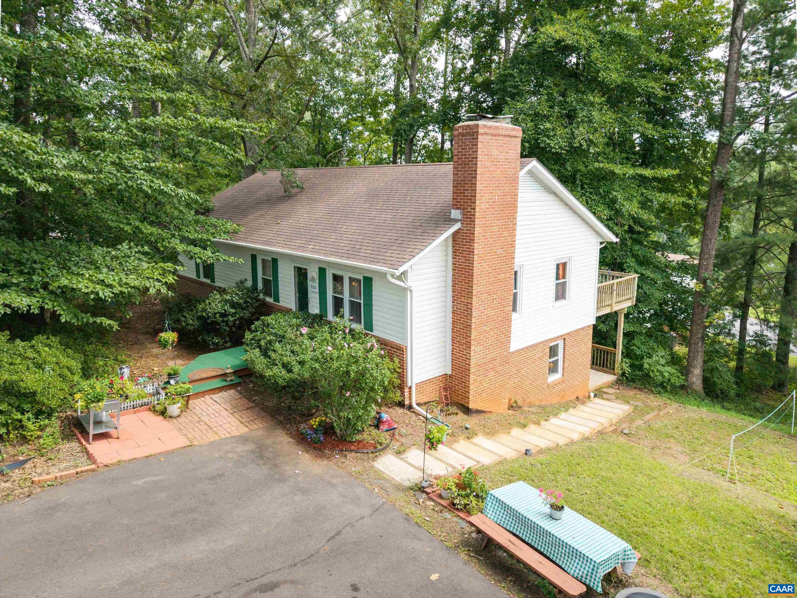 533 JESTER LN