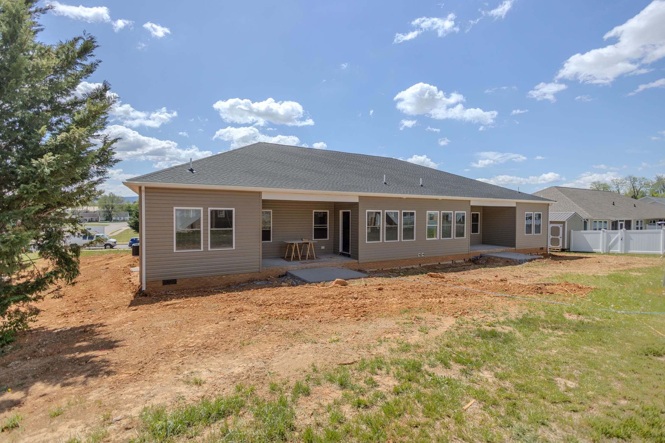 5 MERIWETHER CIR