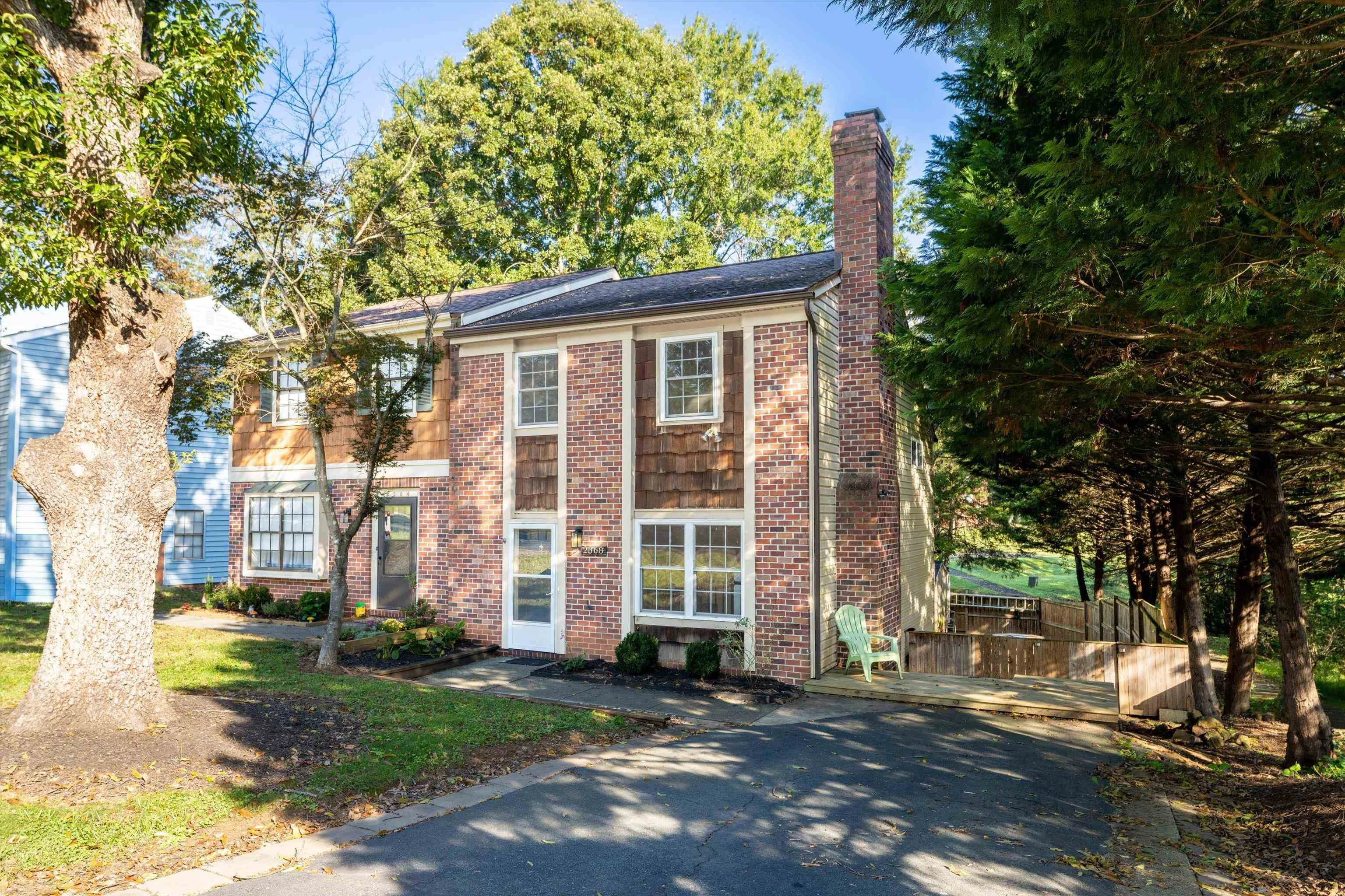 2368 Whitney Ct