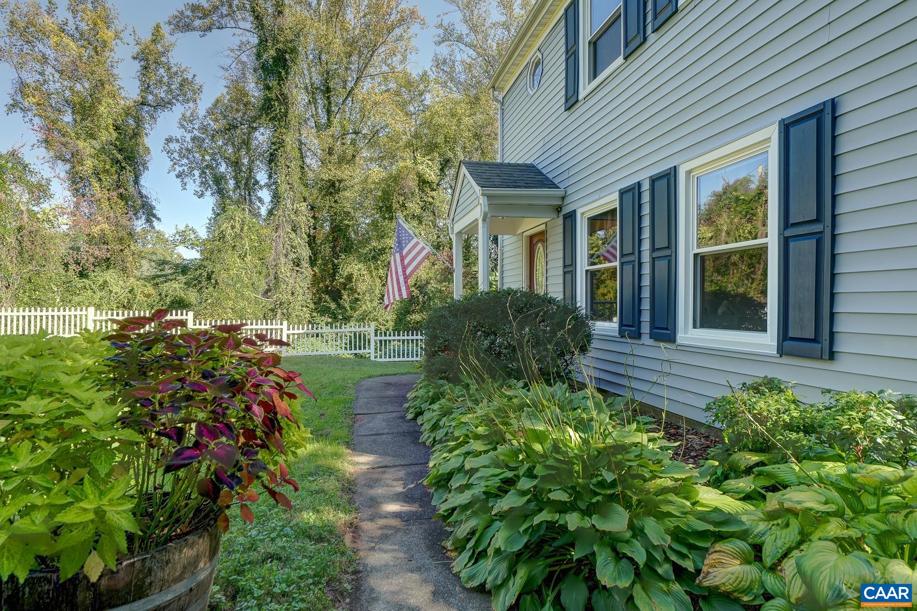 2401 BENNINGTON RD