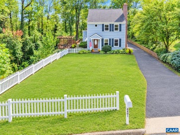 2401 BENNINGTON RD Charlottesville VA 22901