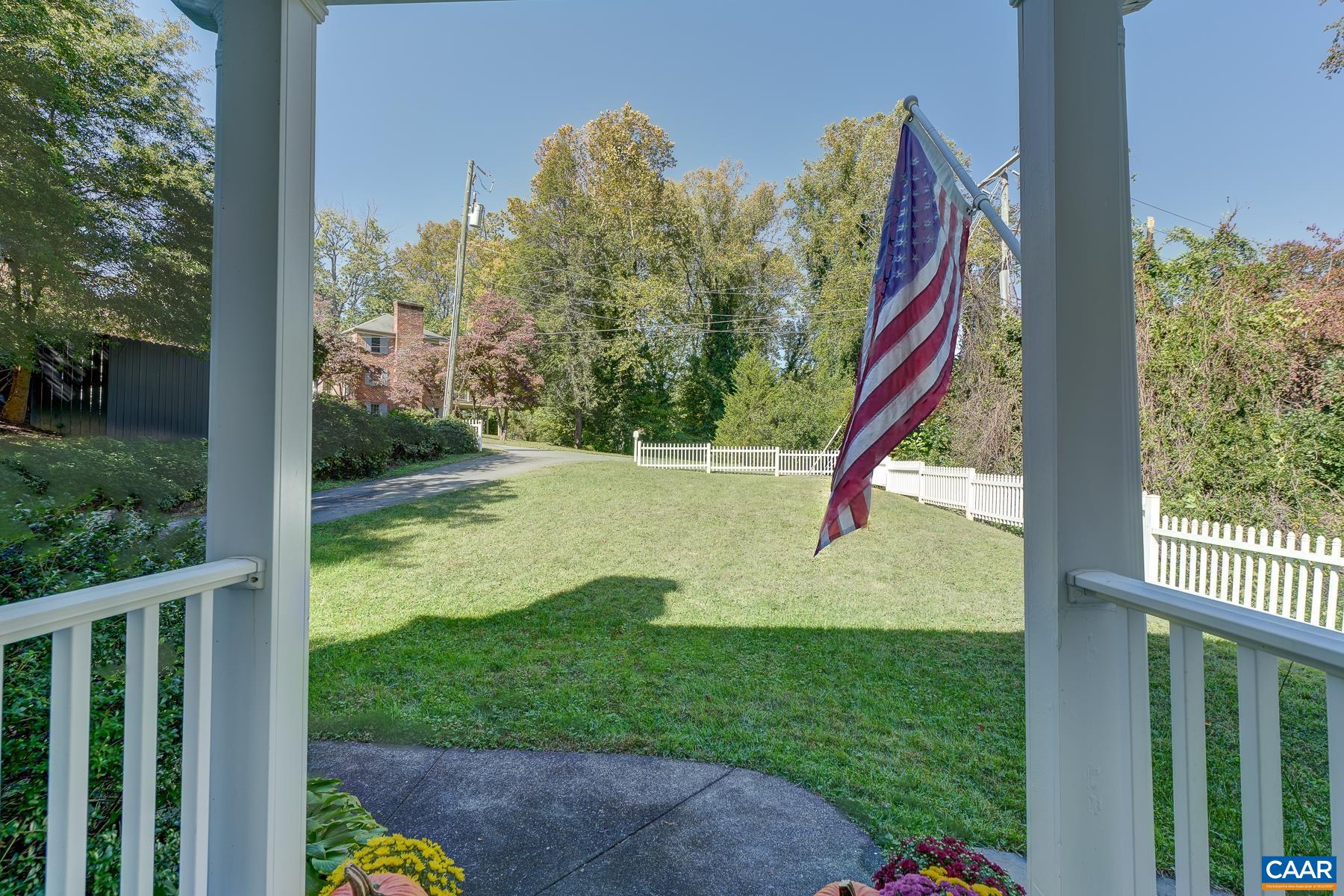 2401 BENNINGTON RD