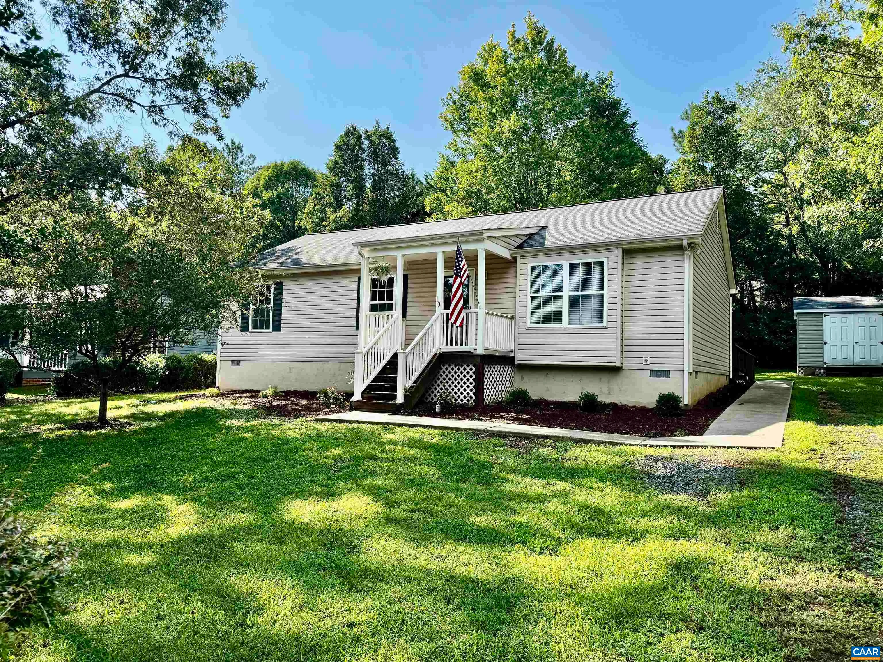 10 Loblolly Rd