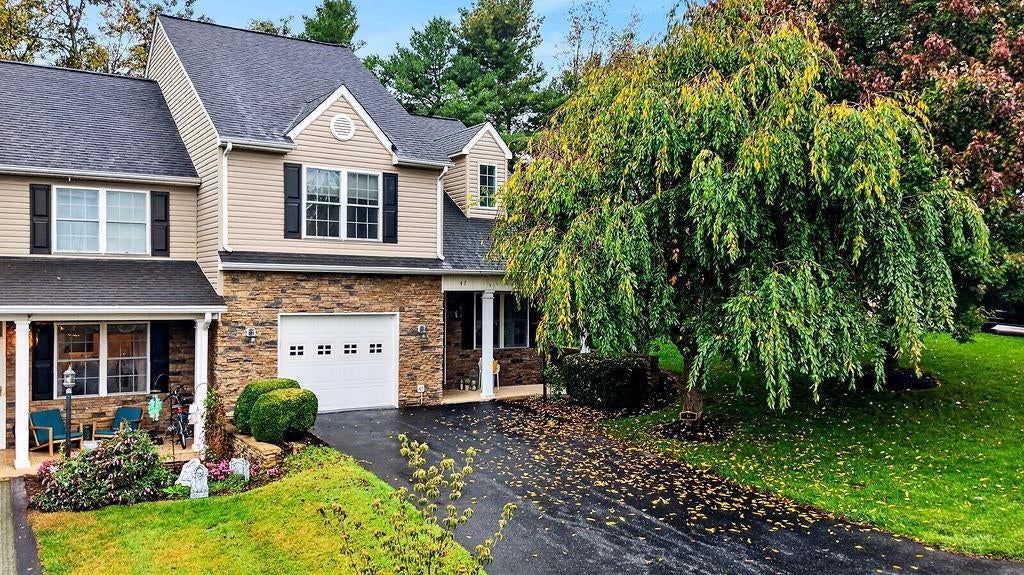 47 VILLA VIEW DR