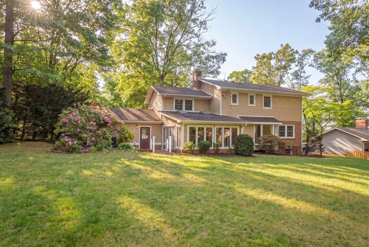 1104 RIDGEWOOD RD