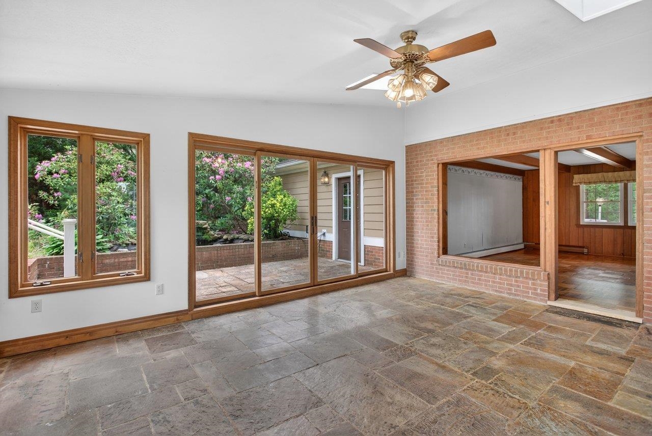 1104 RIDGEWOOD RD