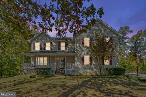 Photo of 5408 Myers Mill Rd, Jeffersonton, VA 22724 (MLS # VACU2011796)