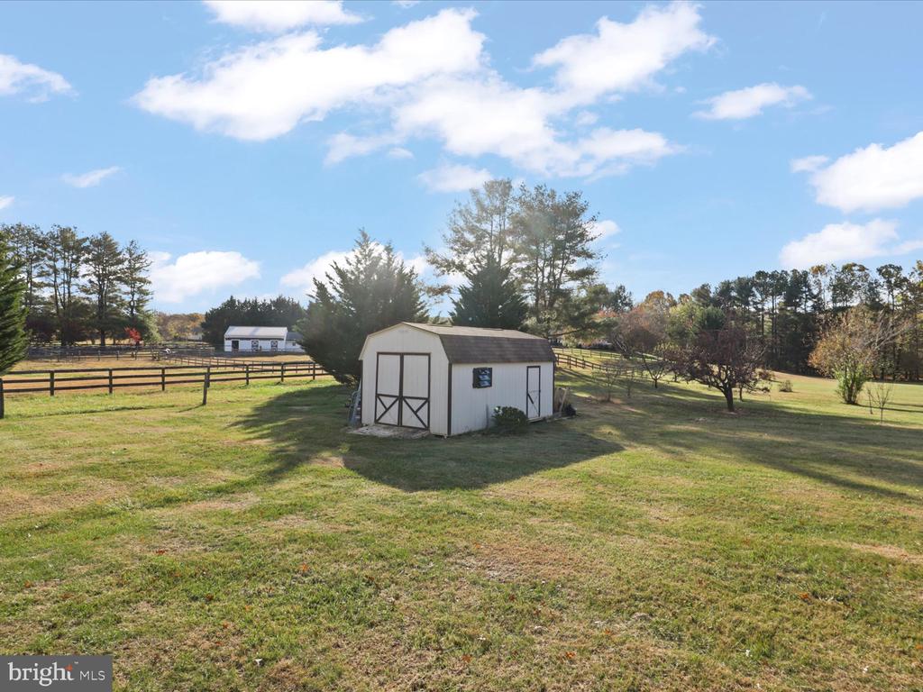 Marshall, Virginia, United States, 5 Bedrooms Bedrooms, ,3 BathroomsBathrooms,Residential,Active,237419