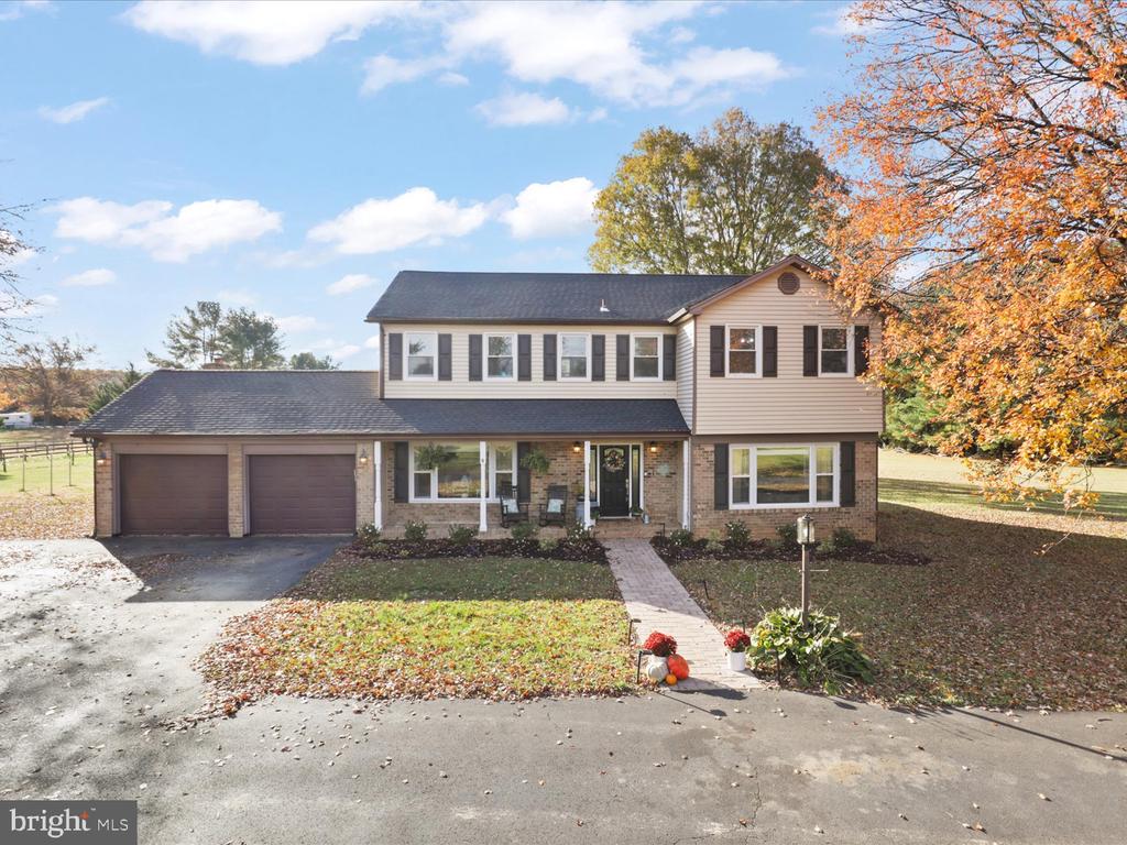 Marshall, Virginia, United States, 5 Bedrooms Bedrooms, ,3 BathroomsBathrooms,Residential,Active,237419