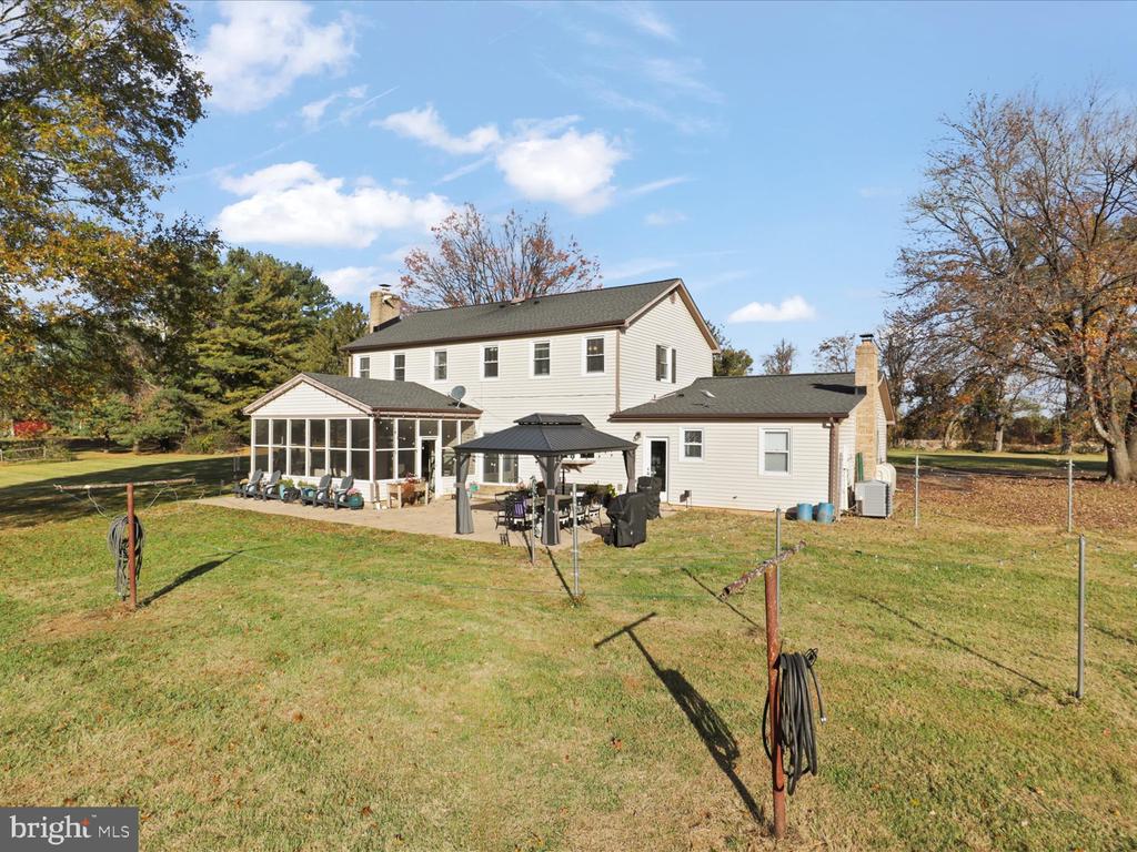 Marshall, Virginia, United States, 5 Bedrooms Bedrooms, ,3 BathroomsBathrooms,Residential,Active,237419