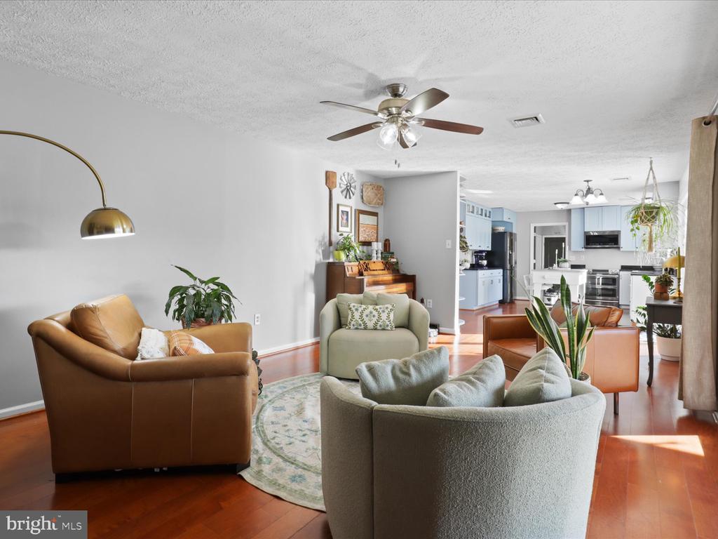 Marshall, Virginia, United States, 5 Bedrooms Bedrooms, ,3 BathroomsBathrooms,Residential,Active,237419