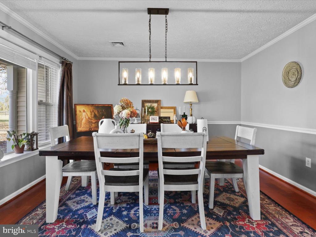 Marshall, Virginia, United States, 5 Bedrooms Bedrooms, ,3 BathroomsBathrooms,Residential,Active,237419