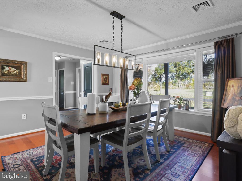 Marshall, Virginia, United States, 5 Bedrooms Bedrooms, ,3 BathroomsBathrooms,Residential,Active,237419