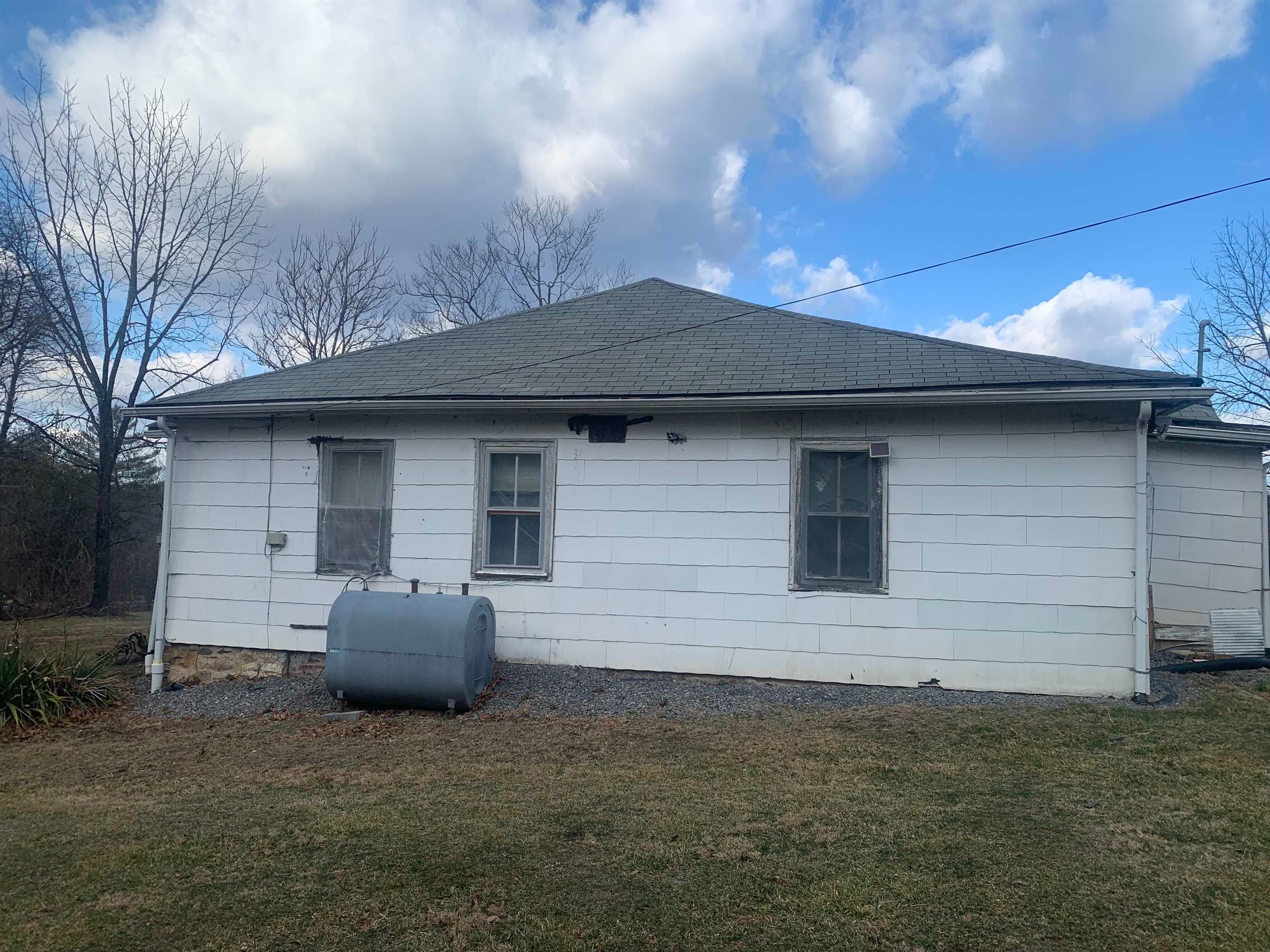 100 EDGEWOOD DR