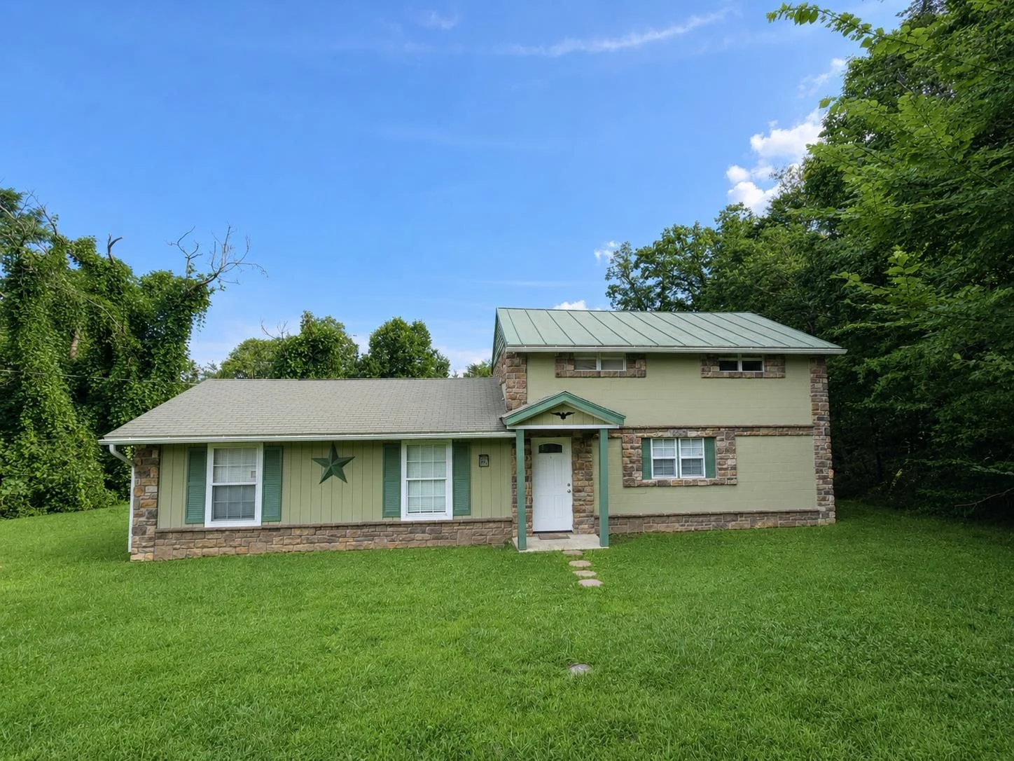 8879 Us Hwy 211 W