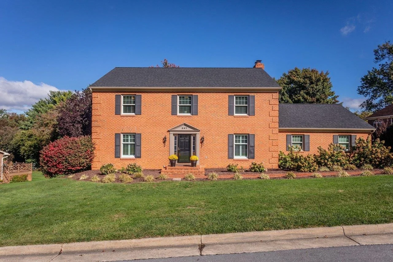 247 Divot Dr