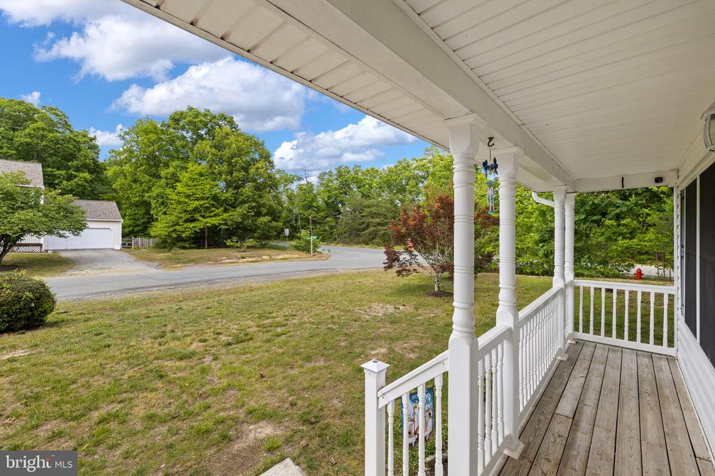 5300 RACHELS CT