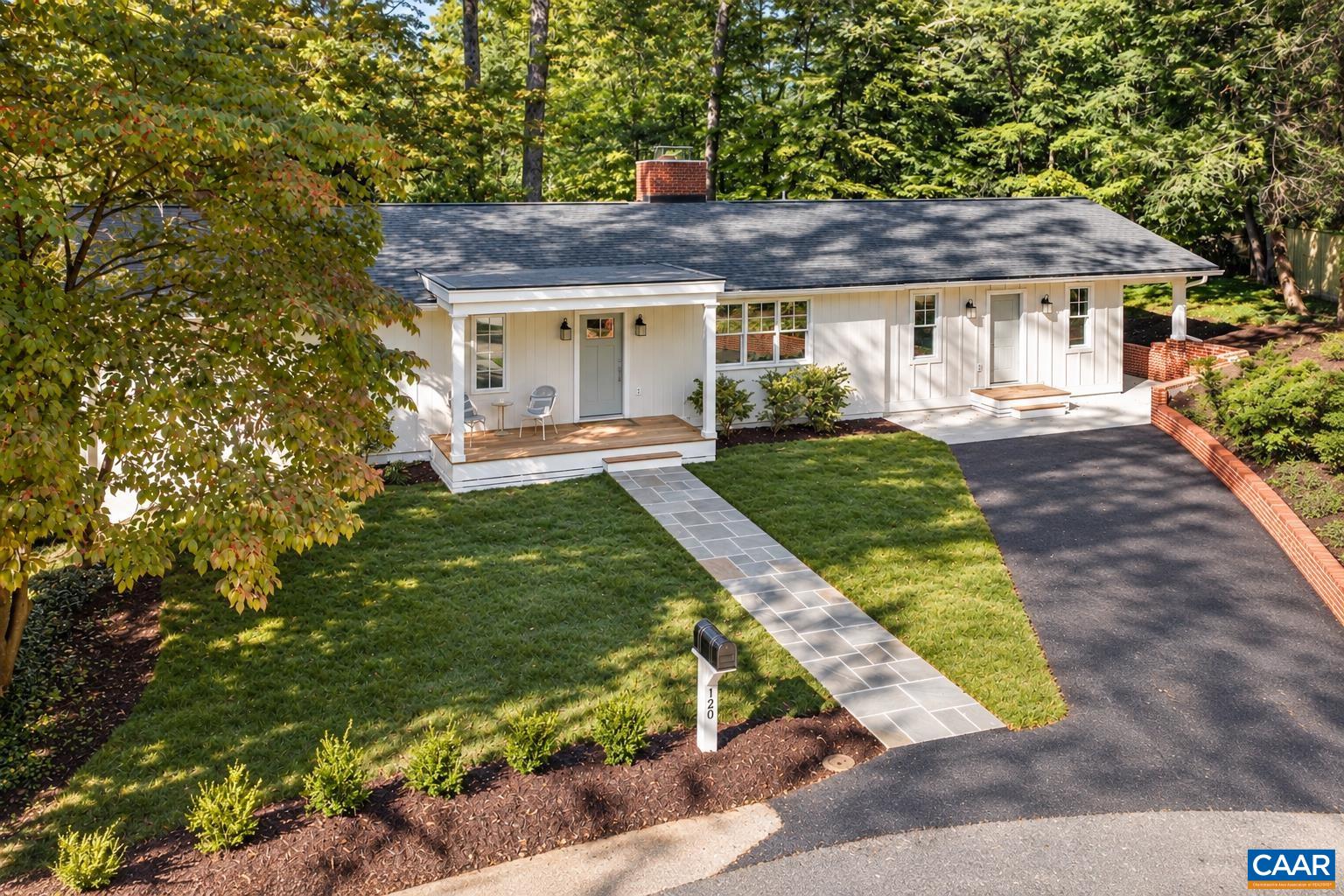 120 BUCKINGHAM RD