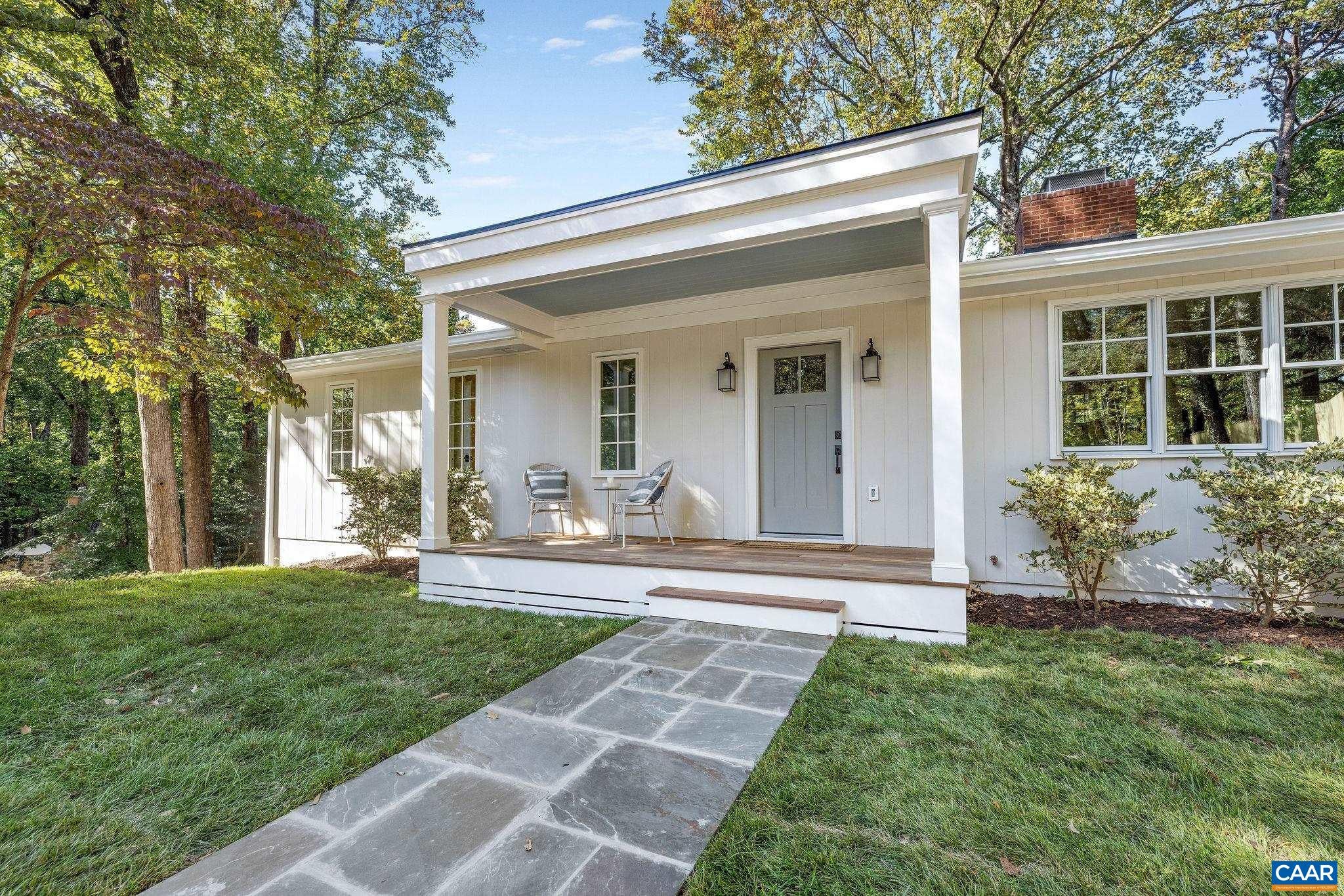 120 BUCKINGHAM RD