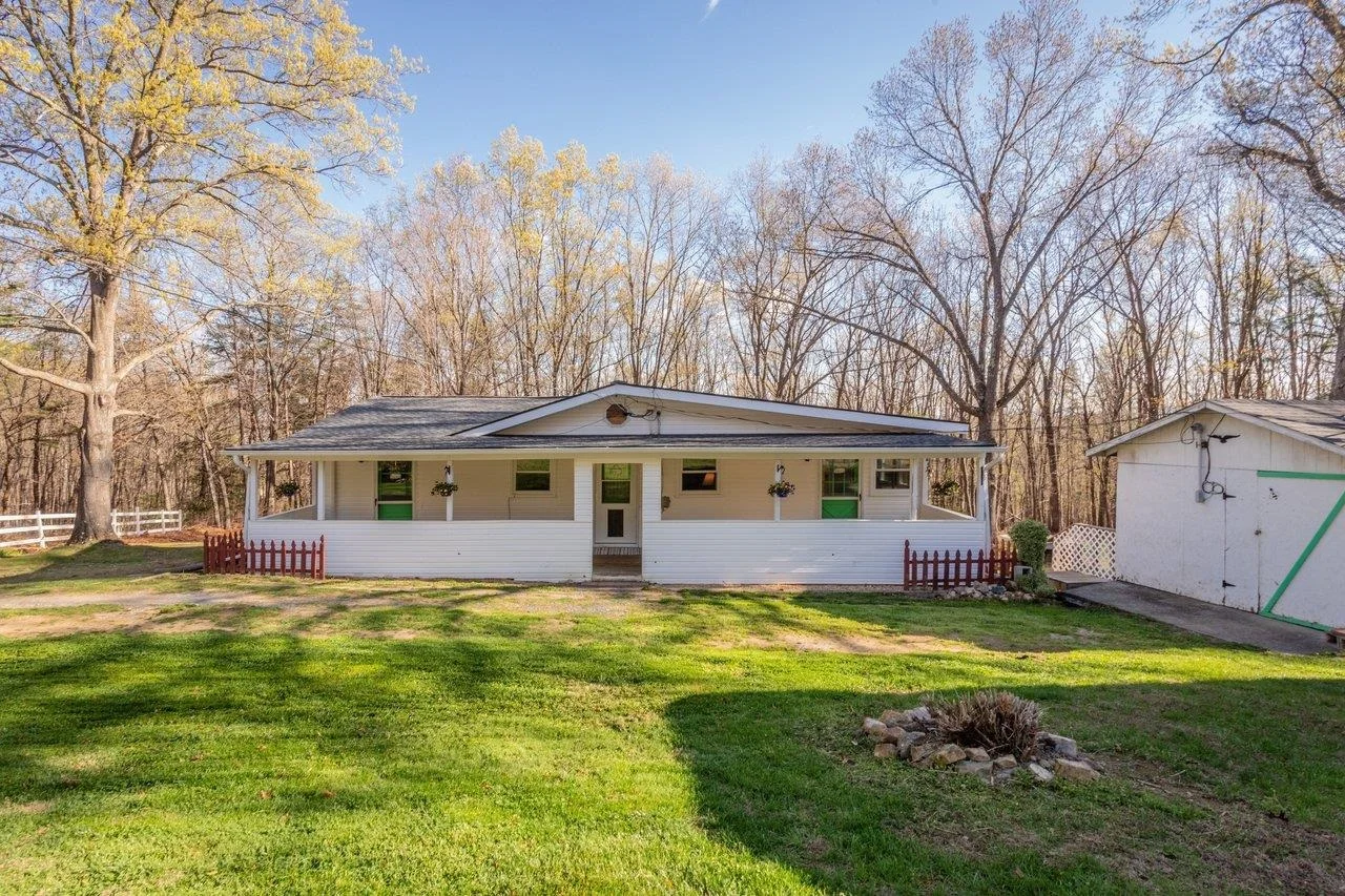 160 Gale Ln