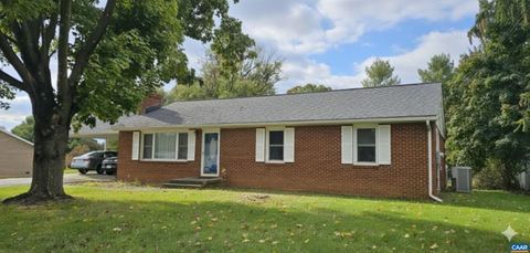 Photo of 138 Tinkling Springs Rd, Fishersville, VA 22939 (MLS # 670027)