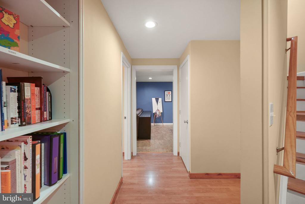 Fredericksburg, Virginia 22408, United States, 5 Bedrooms Bedrooms, ,3 BathroomsBathrooms,Residential,Pending,204287