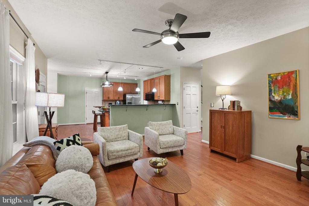 Fredericksburg, Virginia 22408, United States, 5 Bedrooms Bedrooms, ,3 BathroomsBathrooms,Residential,Pending,204287