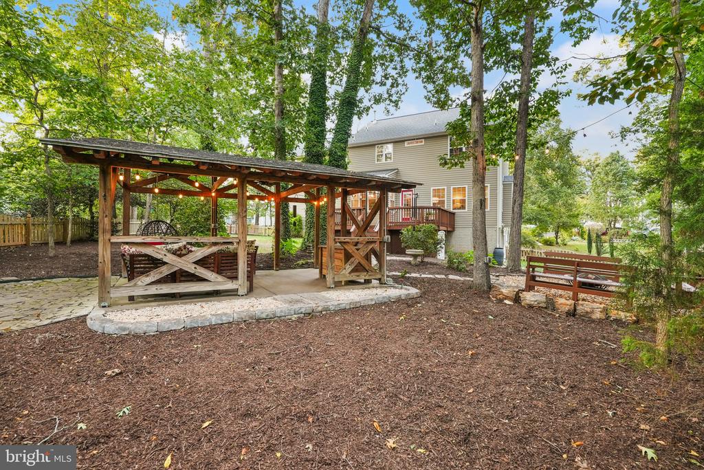 Fredericksburg, Virginia 22408, United States, 5 Bedrooms Bedrooms, ,3 BathroomsBathrooms,Residential,Pending,204287