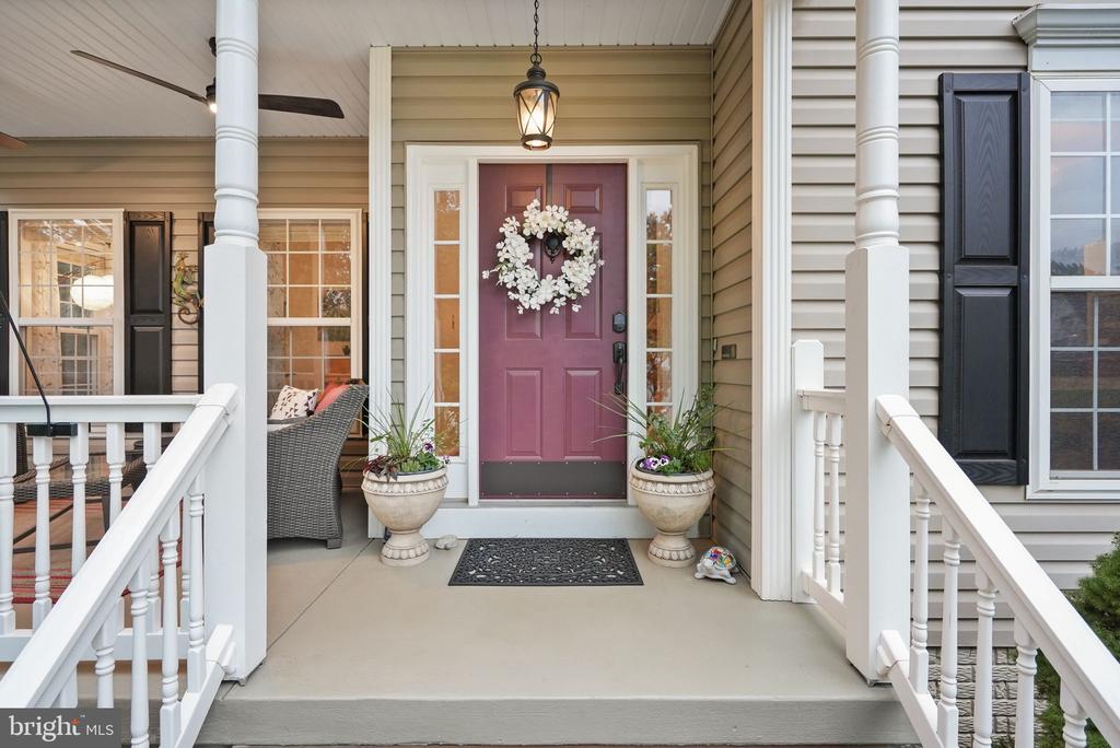 Fredericksburg, Virginia 22408, United States, 5 Bedrooms Bedrooms, ,3 BathroomsBathrooms,Residential,Pending,204287