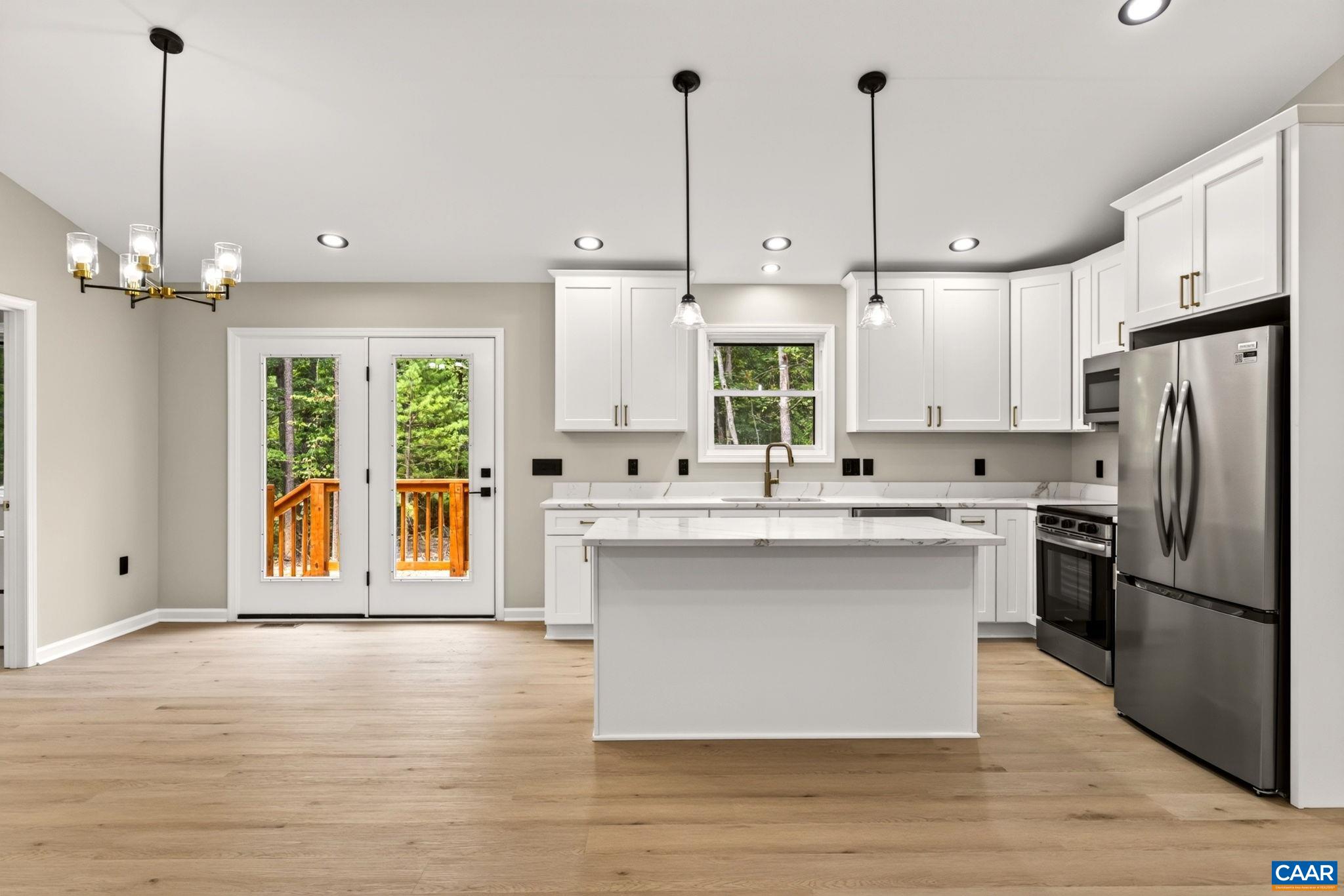 121 FOREST CHAPEL LN