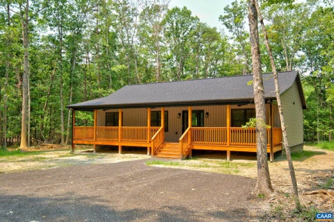Photo for 121 FOREST CHAPEL LN