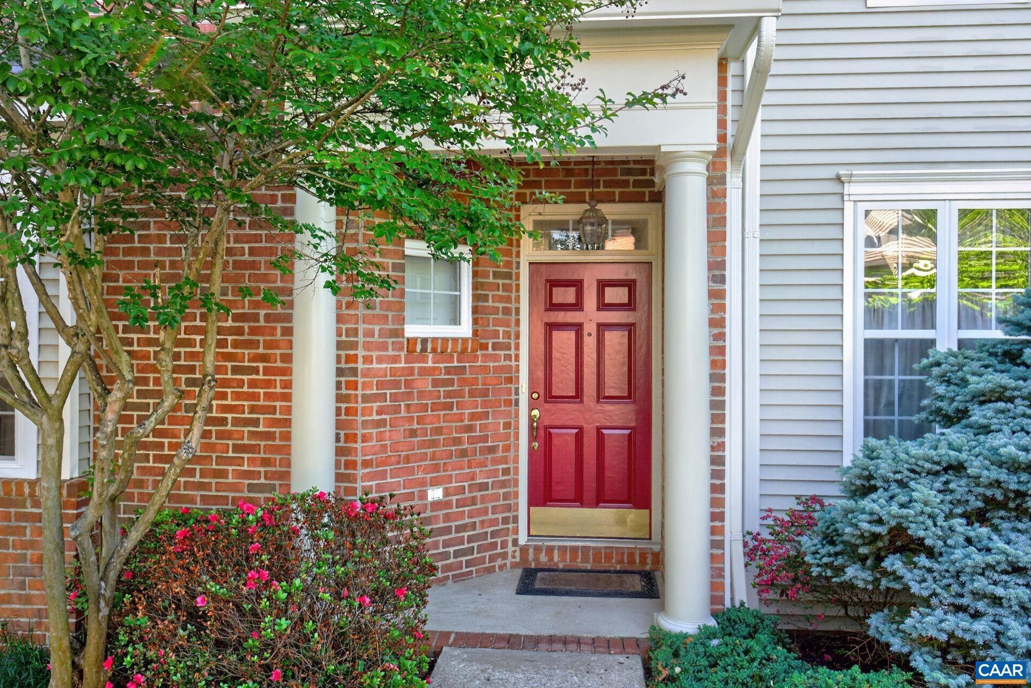 1037 SOMER CHASE CT