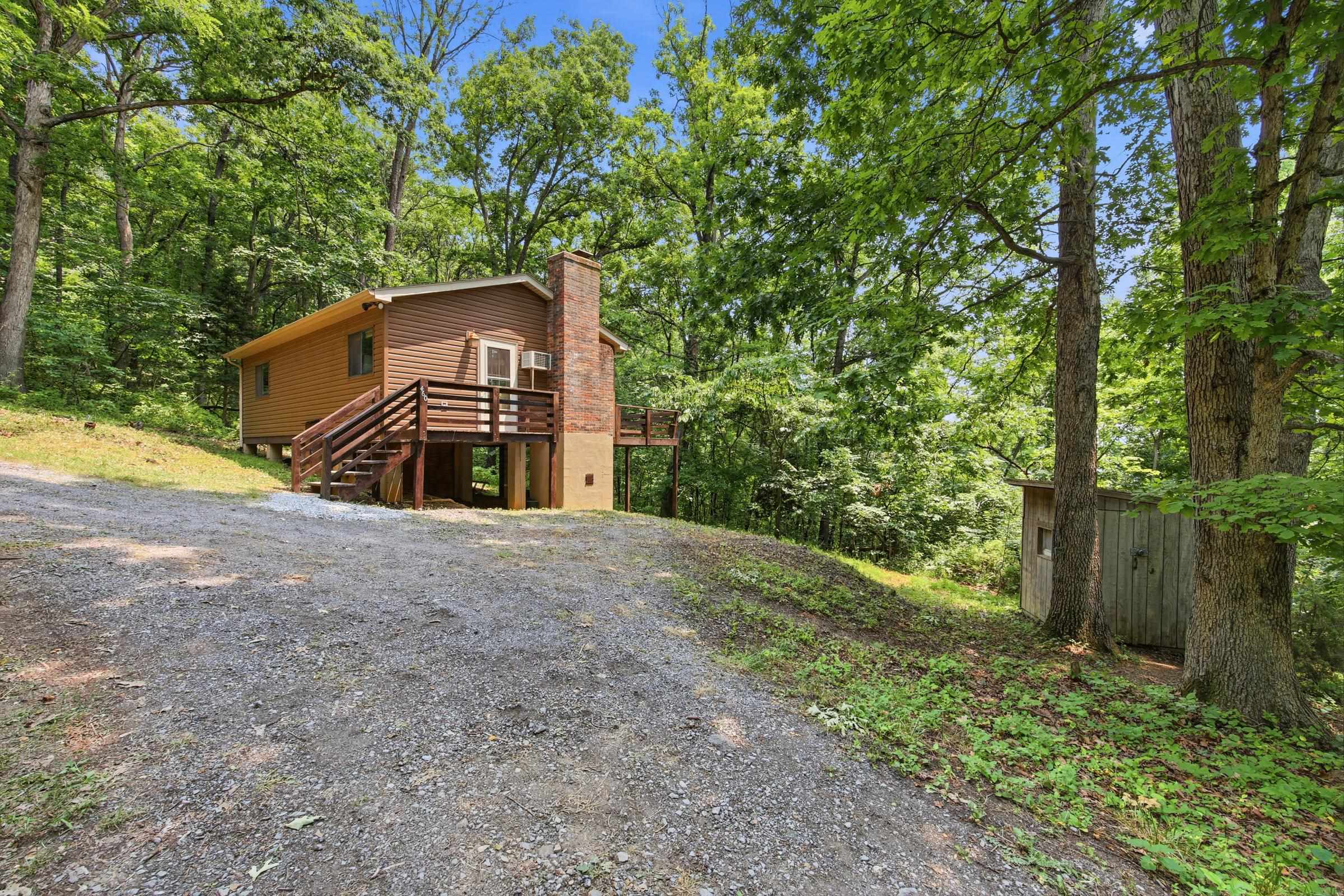 460 Hilltop Ln, Mt Jackson, VA, 22842