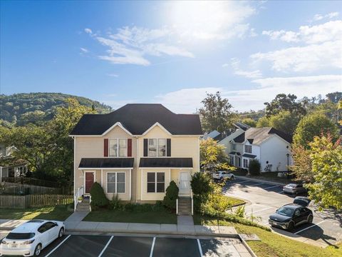 Photo of 2387 King Arthurs Ct, Harrisonburg, VA 22801 (MLS # 669749)