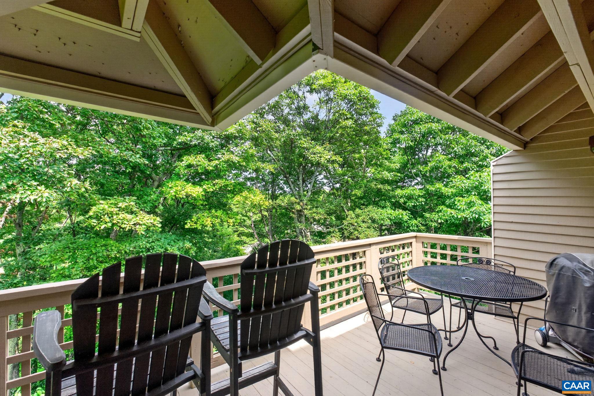2072 STONE RIDGE CONDOS