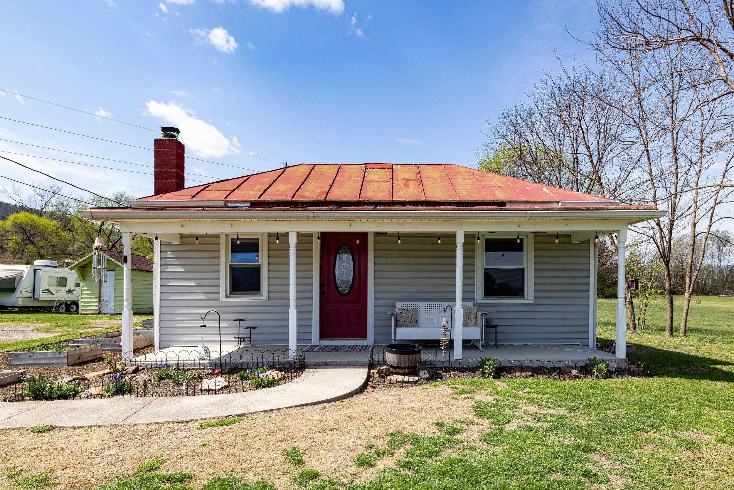 296 Keystone Rd, Stanley, VA, 22851