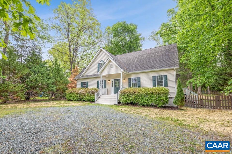 29 TUSCARORA DR
