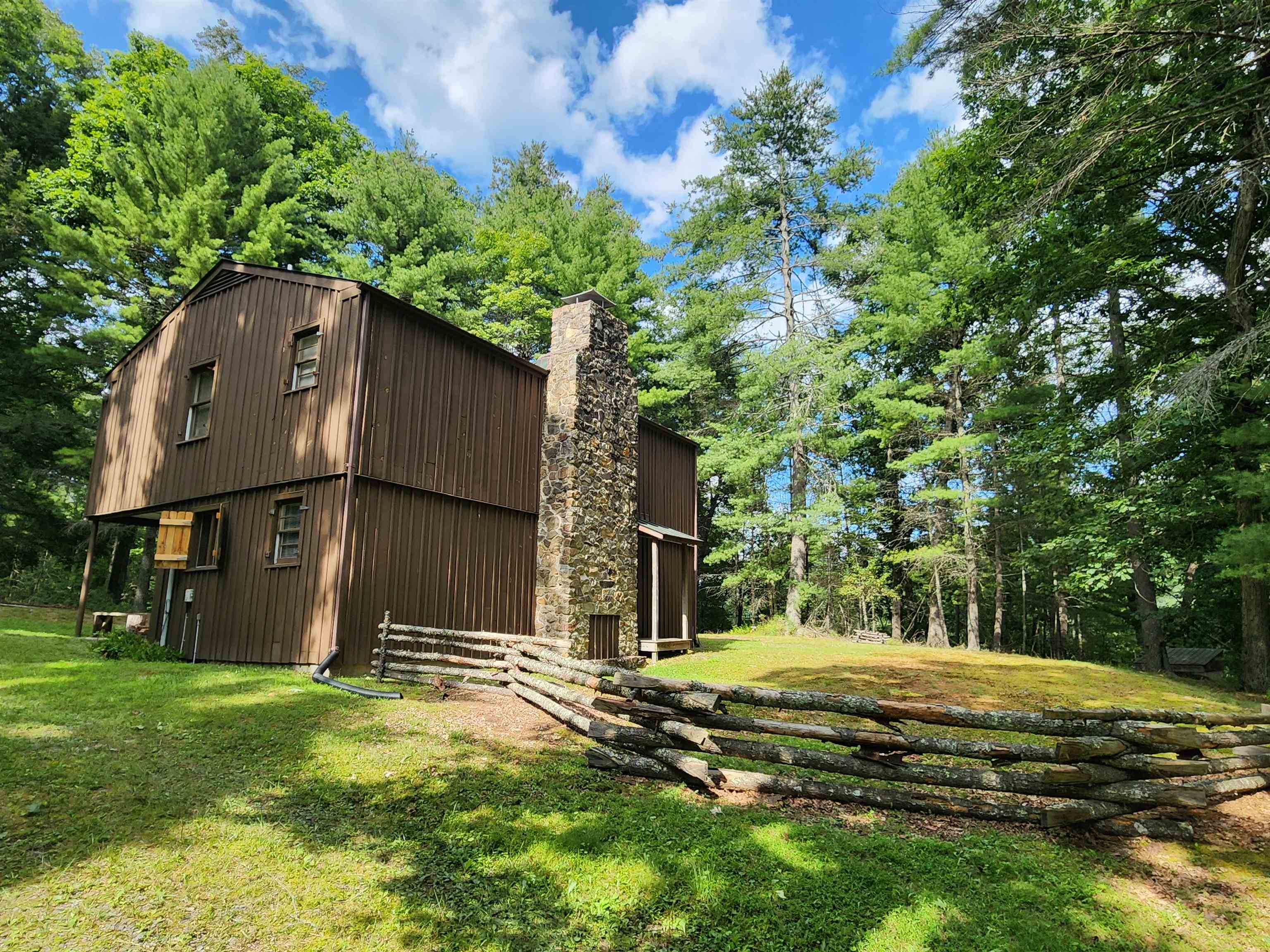 1242 COWPASTURE RIVER RD S