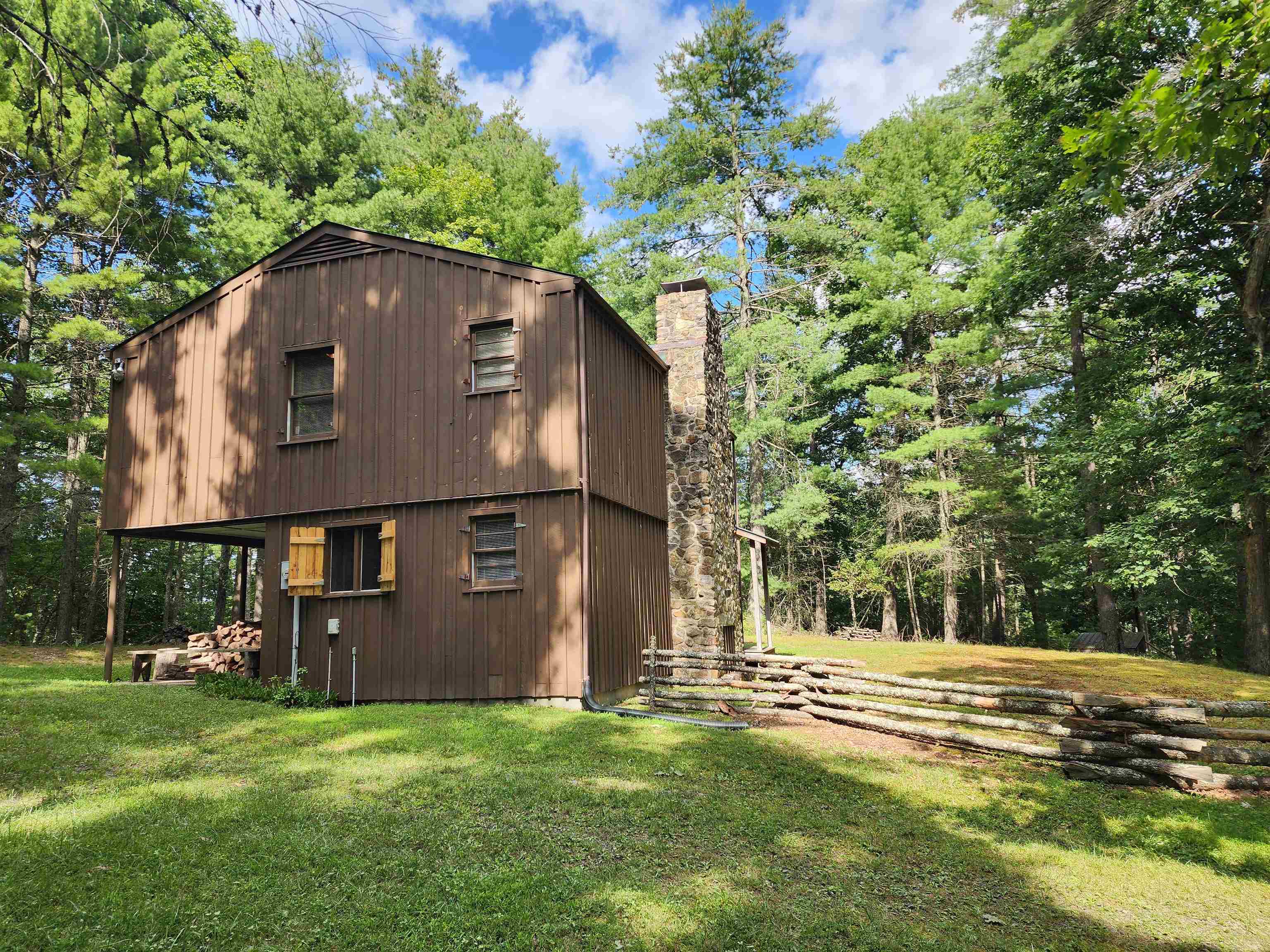 1242 COWPASTURE RIVER RD S